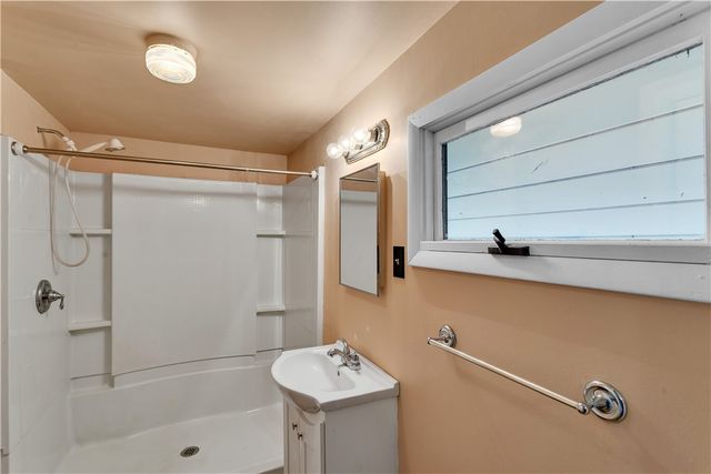 531 5th Ave, Bell Twp, PA 15618