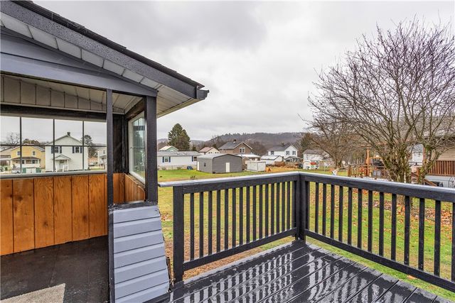 531 5th Ave, Bell Twp, PA 15618