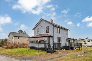 531 5th Ave, Bell Twp, PA 15618