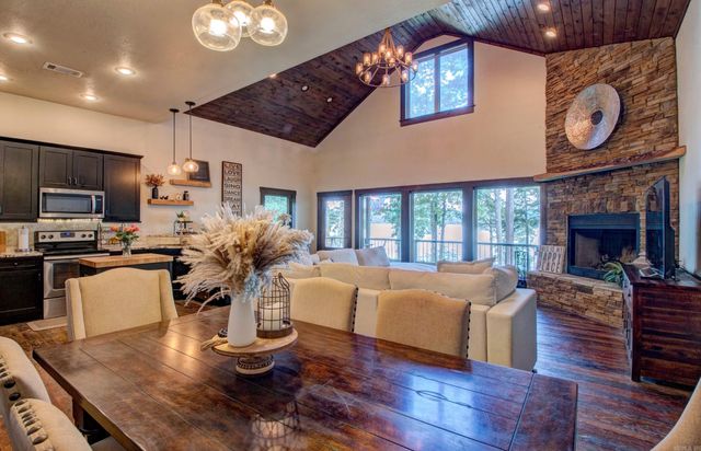 30 Cedar Street, Higden, AR 72067