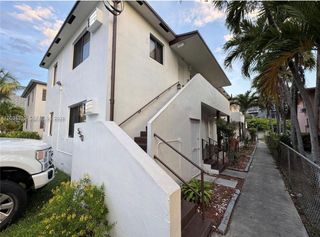 550 SW 10th Street 6, Miami, FL 33130