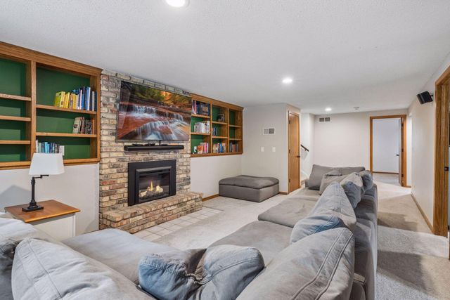 8330 Heather Avenue, Eden Prairie, MN 55347