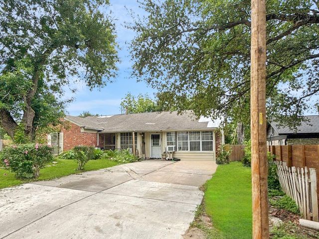5205 Stone Gate DR, Austin, TX 78721