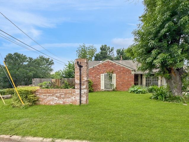5205 Stone Gate DR, Austin, TX 78721