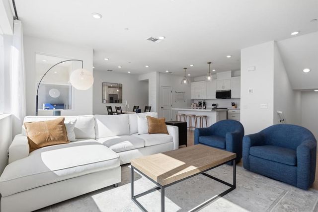 12092 Riley Ln, San Diego, CA 92128