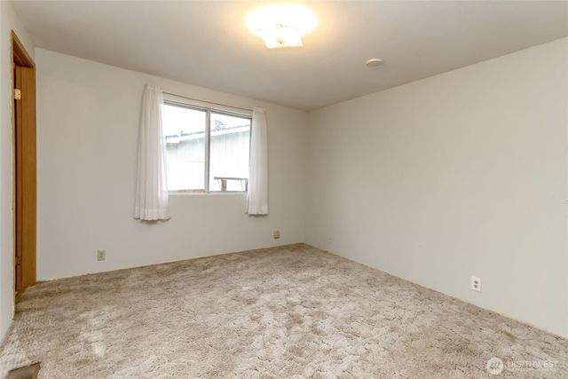 19110 101st Avenue E, Puyallup, WA 98375