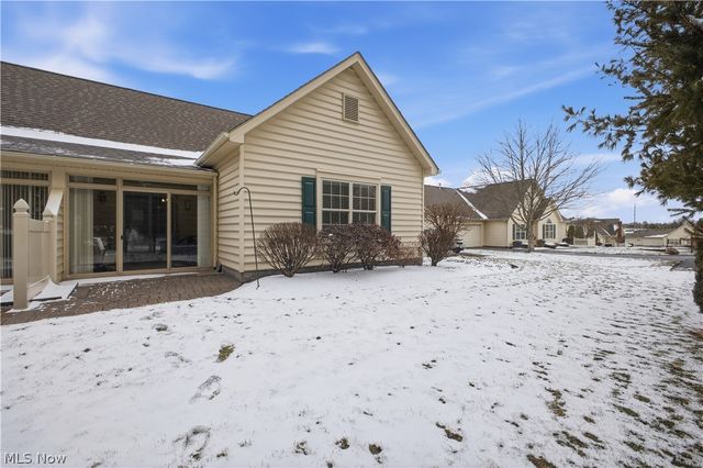 246 Village Court, Columbiana, OH 44408