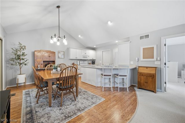 246 Village Court, Columbiana, OH 44408