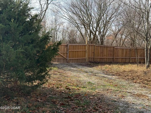 11836 Olsen Lane, Neosho, MO 64850