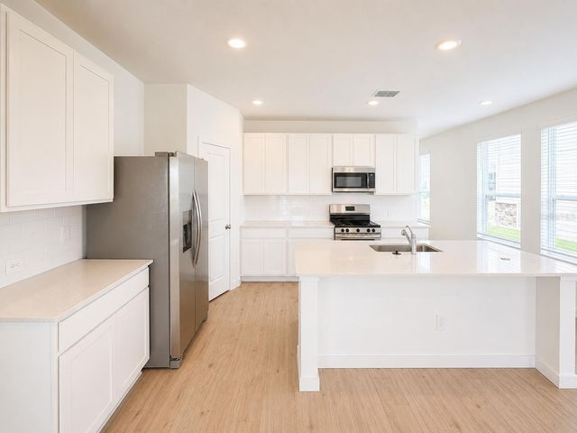 3027 GRANITE RIDGE AVENUE, Minneola, FL 34715