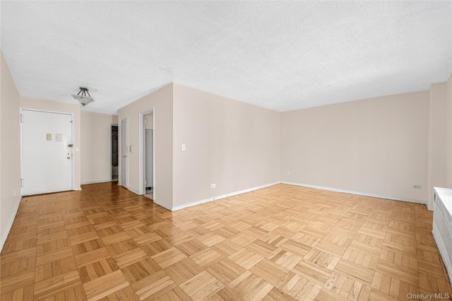 2835 Webb Avenue 3A, Bronx, NY 10468