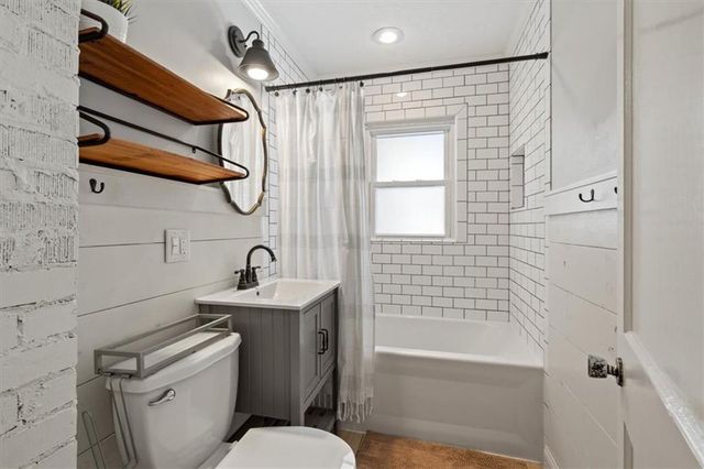 12802 7th Street, Grandview, MO 64030