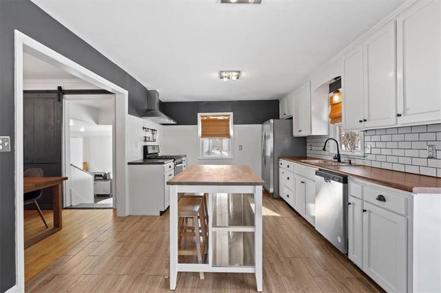 12802 7th Street, Grandview, MO 64030