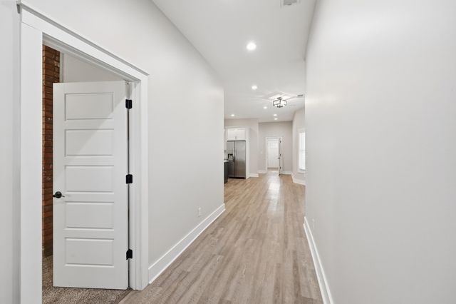 638 N Limestone, Lexington, KY 40508