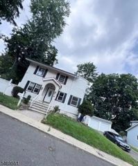 50 Ridgehurst Rd, West Orange Twp., NJ 07052