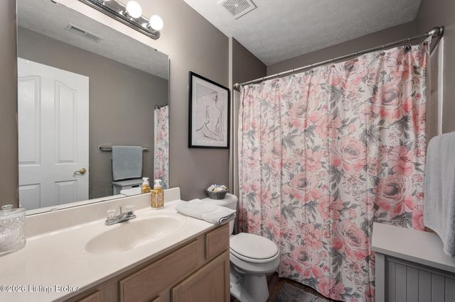 1209 Taxus Top Ln 201, Louisville, KY 40243