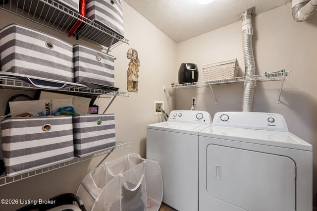 1209 Taxus Top Ln 201, Louisville, KY 40243