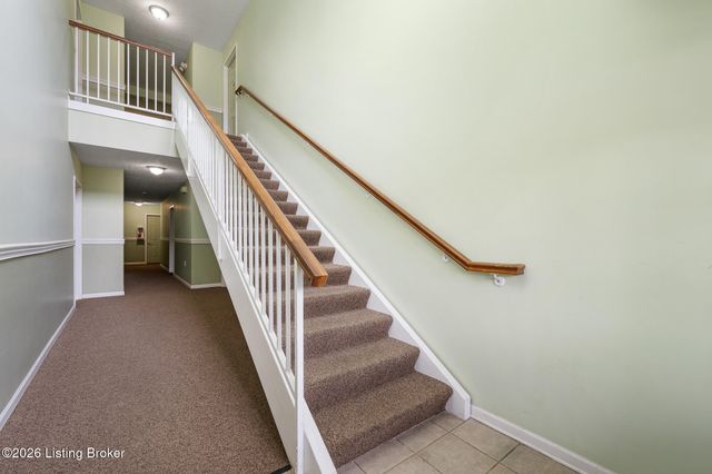 1209 Taxus Top Ln 201, Louisville, KY 40243