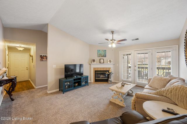 1209 Taxus Top Ln 201, Louisville, KY 40243