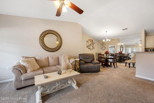 1209 Taxus Top Ln 201, Louisville, KY 40243