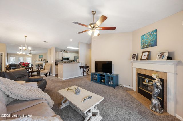 1209 Taxus Top Ln 201, Louisville, KY 40243