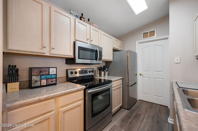 1209 Taxus Top Ln 201, Louisville, KY 40243