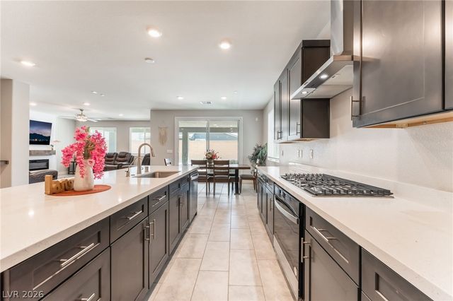 1867 Michael Springs Place, North Las Vegas, NV 89084