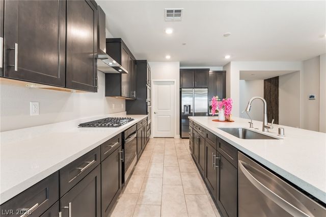 1867 Michael Springs Place, North Las Vegas, NV 89084