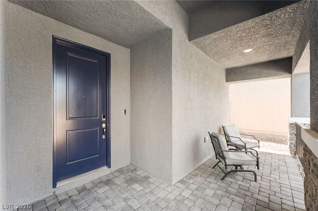 1867 Michael Springs Place, North Las Vegas, NV 89084