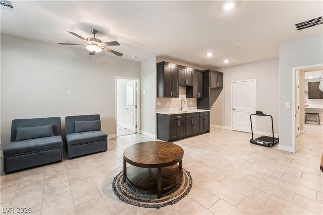 1867 Michael Springs Place, North Las Vegas, NV 89084