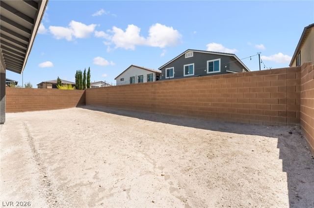 1867 Michael Springs Place, North Las Vegas, NV 89084