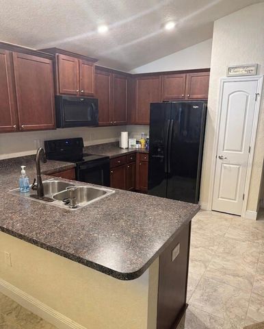 4450 NW 2ND AVENUE, Ocala, FL 34475