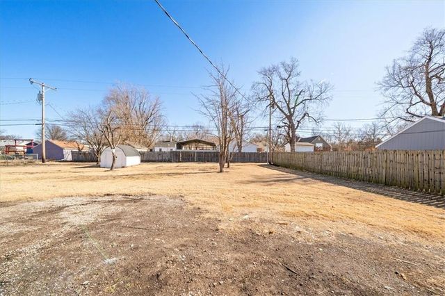 728 S Kansas Avenue, Olathe, KS 66061