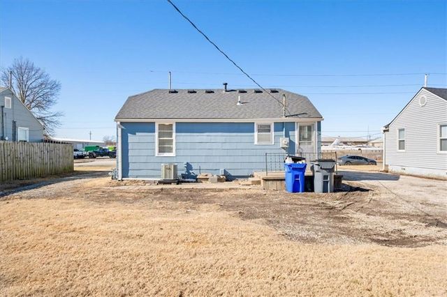 728 S Kansas Avenue, Olathe, KS 66061