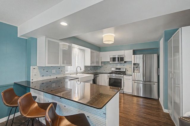 2725 Parkview Boulevard, Robbinsdale, MN 55422
