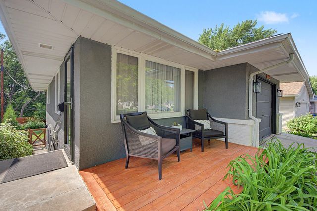 2725 Parkview Boulevard, Robbinsdale, MN 55422