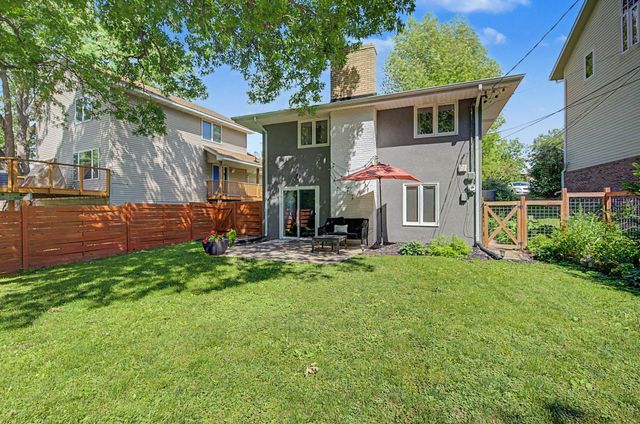 2725 Parkview Boulevard, Robbinsdale, MN 55422