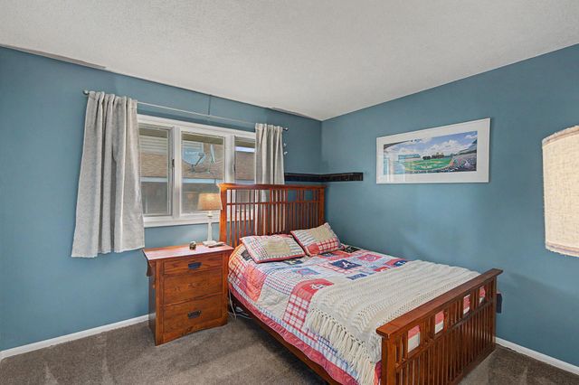 2725 Parkview Boulevard, Robbinsdale, MN 55422