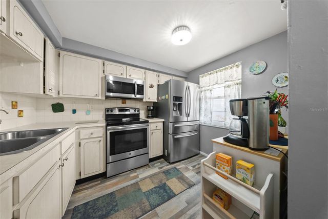 4227 RAX PLACE 4227, New Port Richey, FL 34652