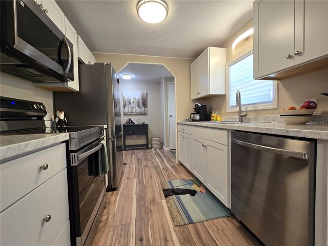 6710 36TH AVENUE E 145, Palmetto, FL 34221