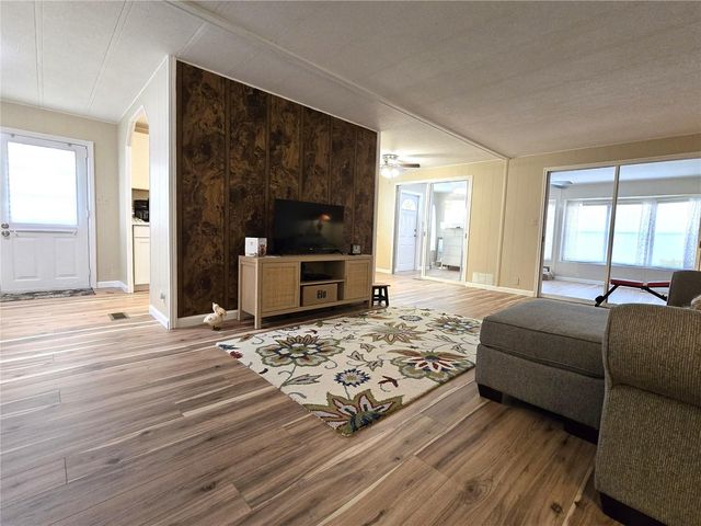 6710 36TH AVENUE E 145, Palmetto, FL 34221