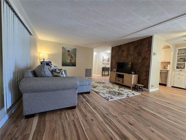 6710 36TH AVENUE E 145, Palmetto, FL 34221