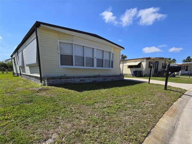 6710 36TH AVENUE E 145, Palmetto, FL 34221