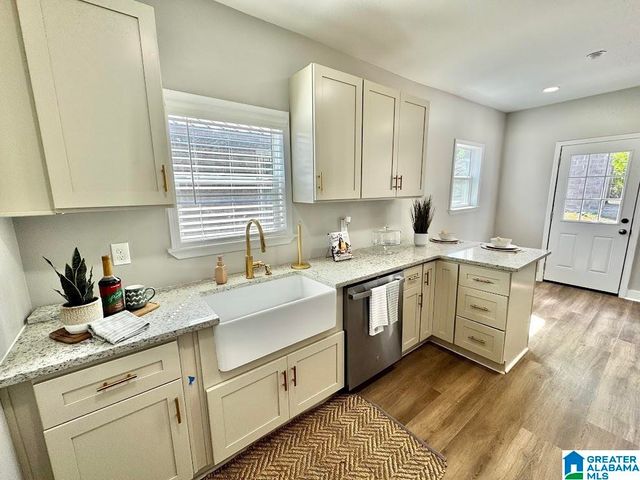 2104 31ST STREET ENSLEY SW, Birmingham, AL 35208
