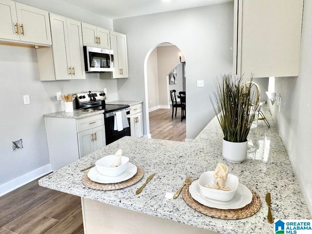 2104 31ST STREET ENSLEY SW, Birmingham, AL 35208