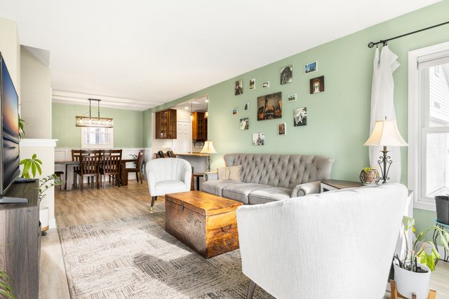 1S115 Euclid Avenue, Villa Park, IL 60181