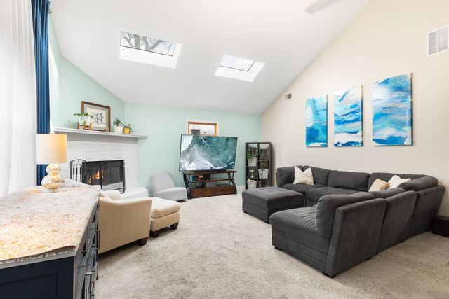 1S115 Euclid Avenue, Villa Park, IL 60181