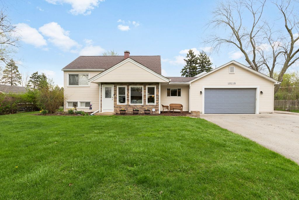 1S115 Euclid Avenue, Villa Park, IL 60181