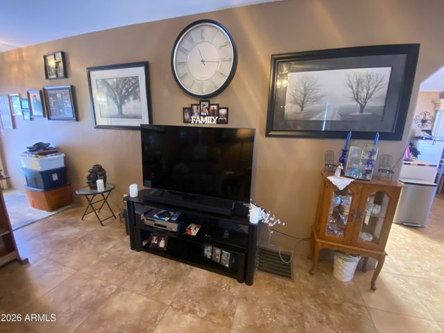 2010 S Crow Avenue, Apache Junction, AZ 85119