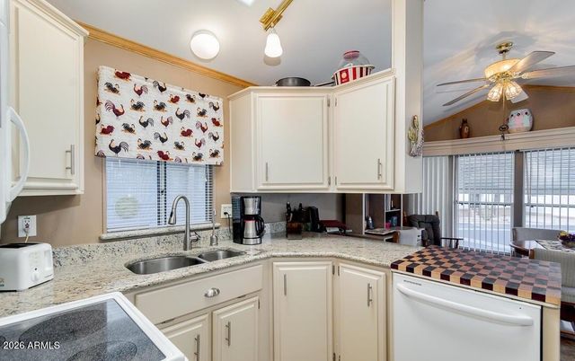 2010 S Crow Avenue, Apache Junction, AZ 85119